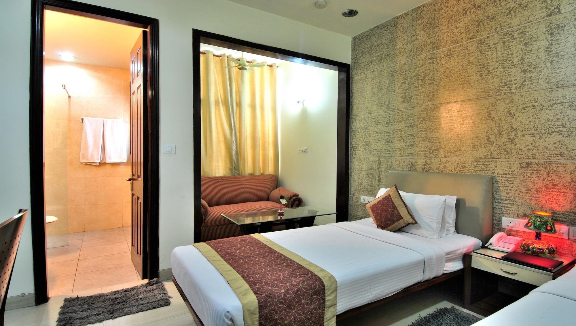 Cosy Grand, Chanakyapuri By The Cosy Hotels New Delhi Luaran gambar