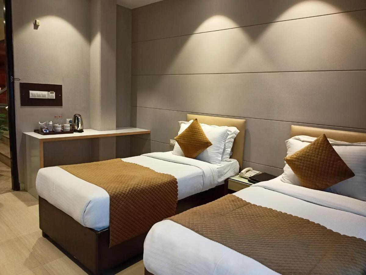 Cosy Grand, Chanakyapuri By The Cosy Hotels New Delhi Luaran gambar