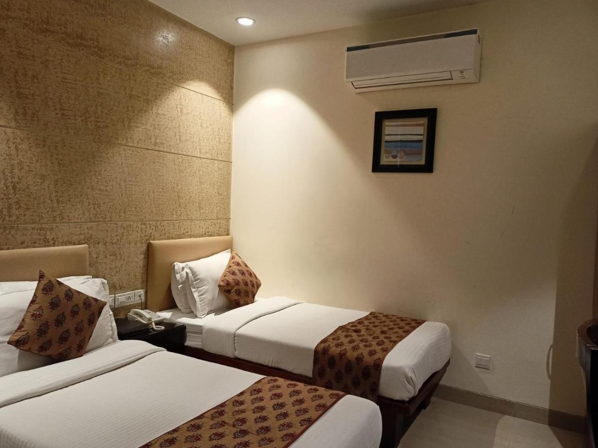 Cosy Grand, Chanakyapuri By The Cosy Hotels New Delhi Luaran gambar