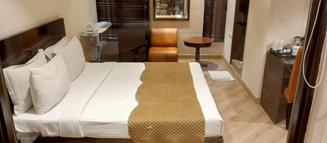 Cosy Grand, Chanakyapuri By The Cosy Hotels New Delhi Luaran gambar
