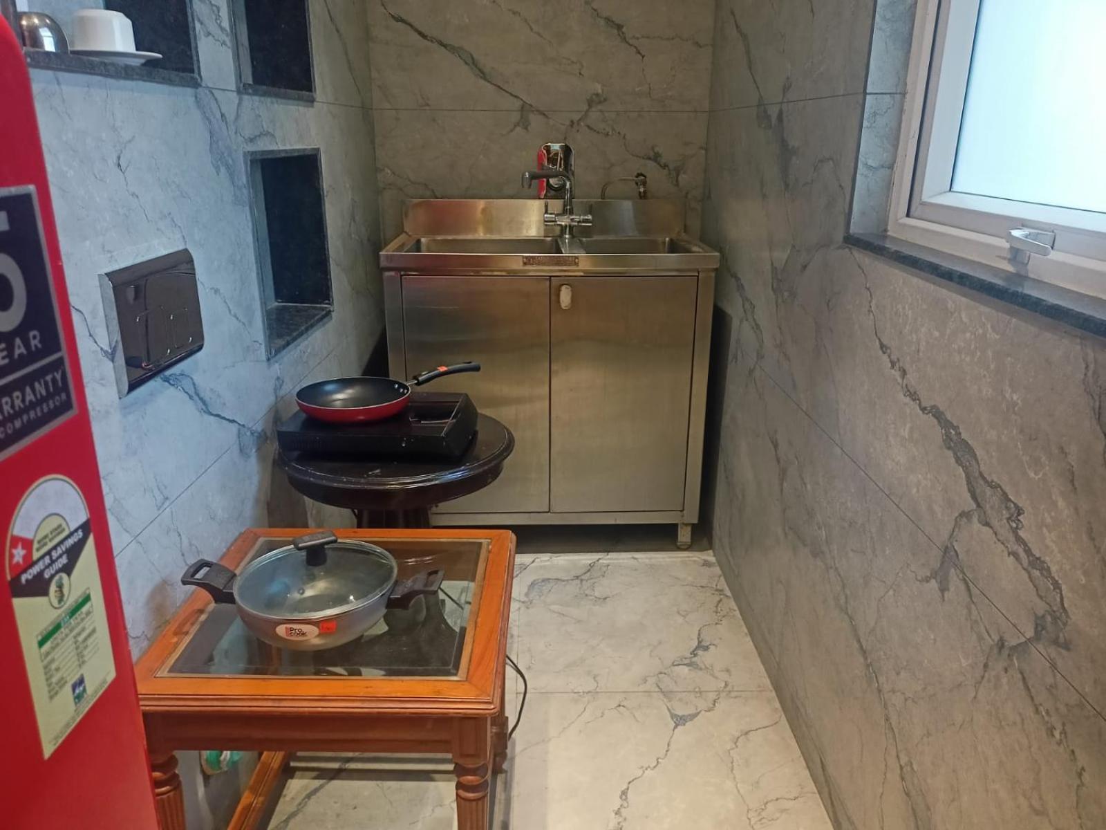 Cosy Grand, Chanakyapuri By The Cosy Hotels New Delhi Luaran gambar